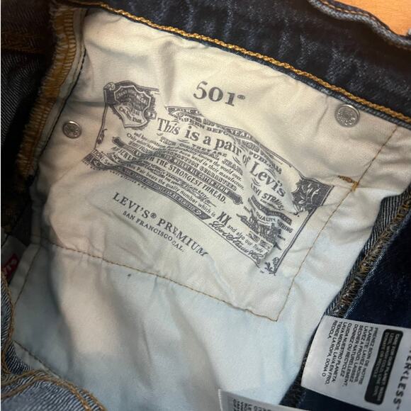 LEVI'S PREMIUM 501 Cutoff Dark Denim Mid Thigh Shorts Size 27 - Picture 7 of 7